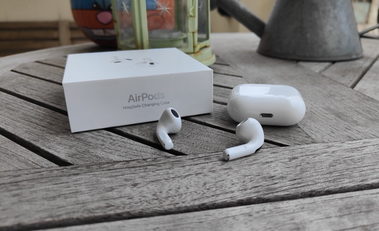 AirPods 3 thumbnail 2